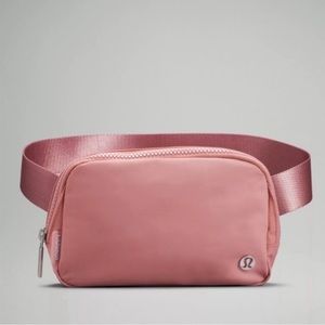 NWT lululemon everywhere belt bag